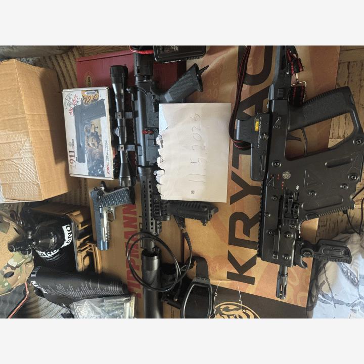 Krytac Kriss vector, Tippmann M4 hpa blowback. Muuta sekalaista.