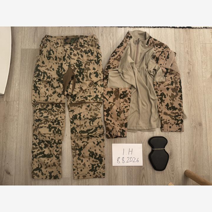 M04 taisteluhousut ja -paita