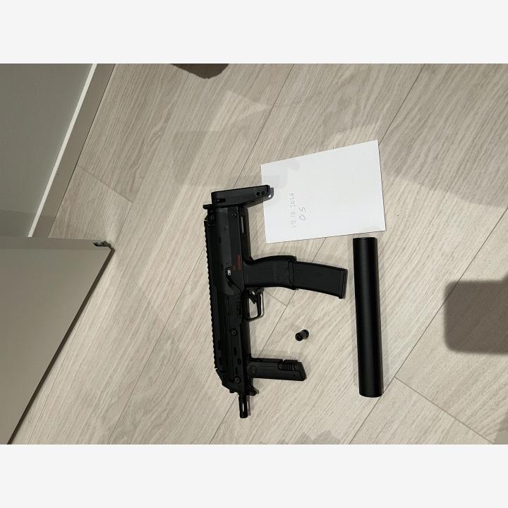 Umarex (VFC) H&K MP7 A1 gen 2 GBB konepistooli ja äänenvaimennin