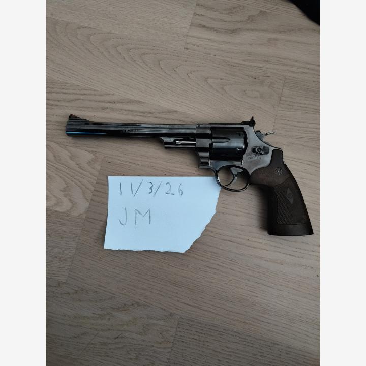 smith & wesson m29 revolveri