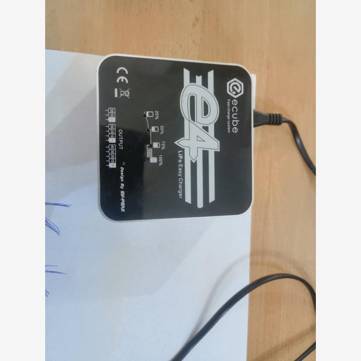 ecube e4 Lipo laturi