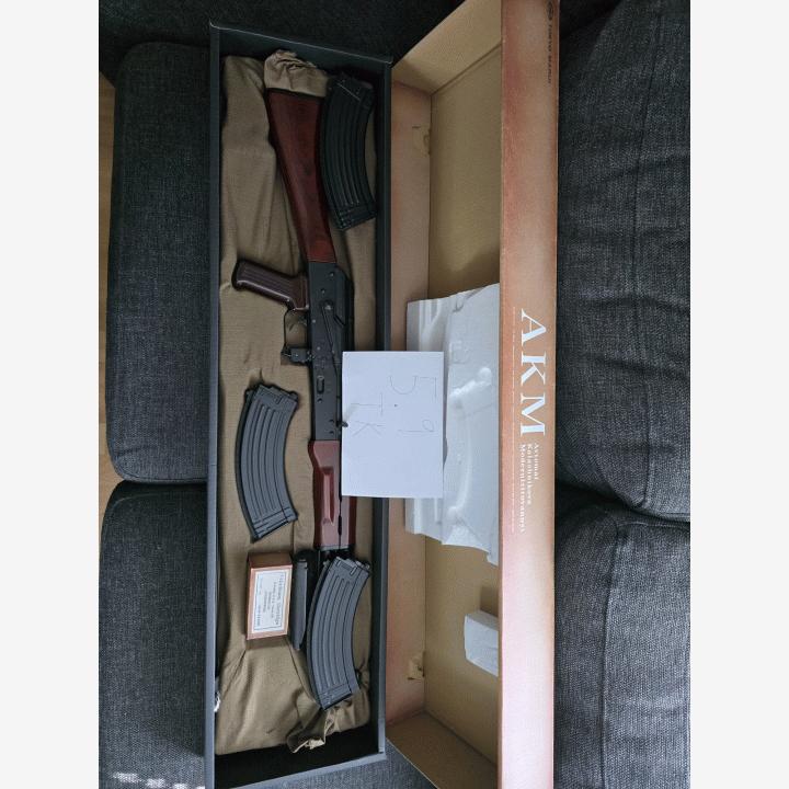 Marui AKM blowback kaasukivääri, metalli