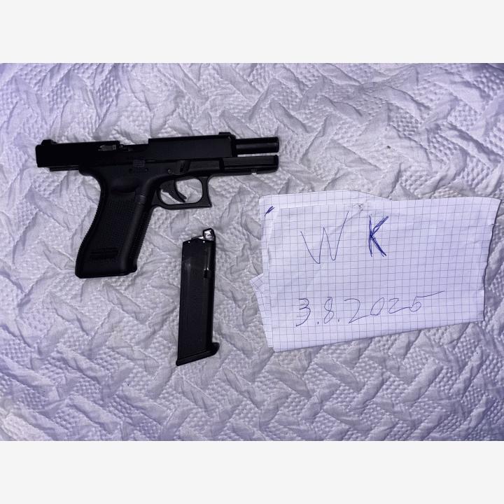Umarex Glock 17 Gen 5 blowback airsoft pistooli