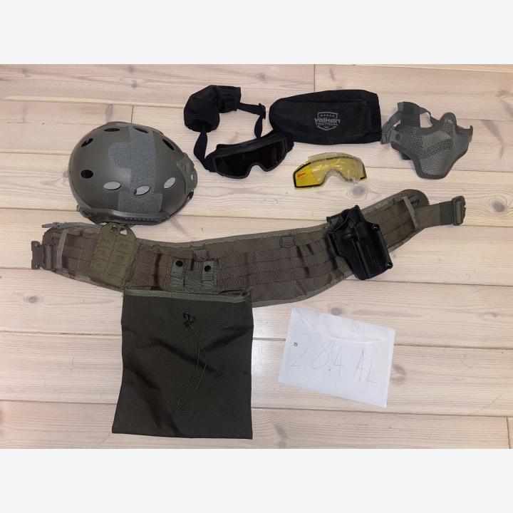 Taisteluvyö, kypärä, lasit, kasvonsuoja