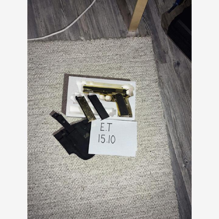 1911 pistol replica with Gas Blowback (GBB) - Gold [Golden Eagle]
