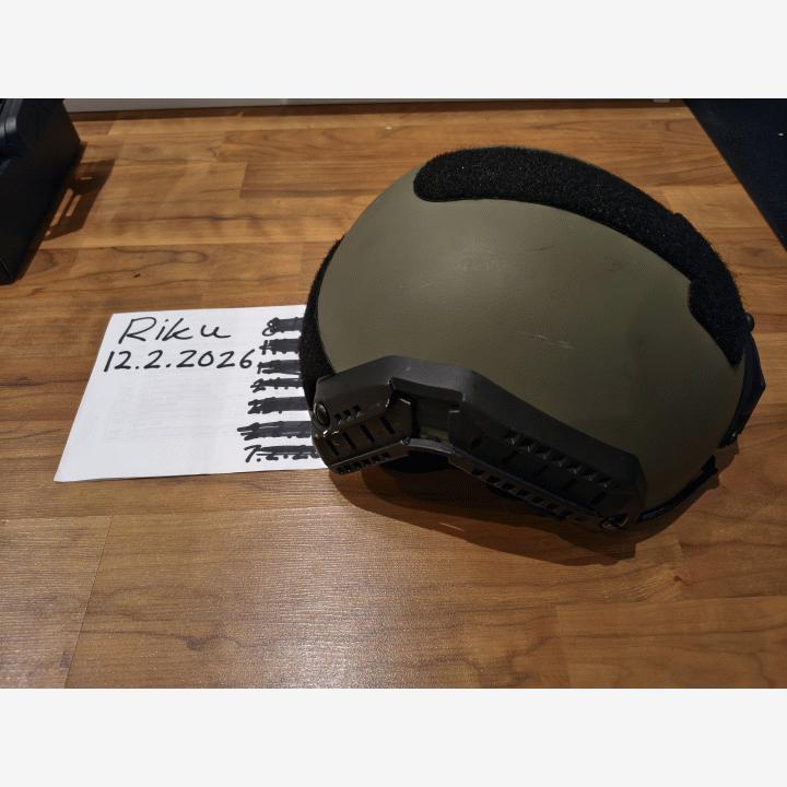 FMA XL/L high cut kypärä