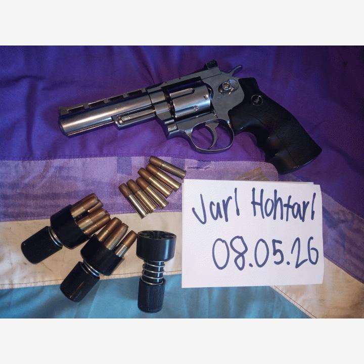 Dan Wesson 4" Revolveri