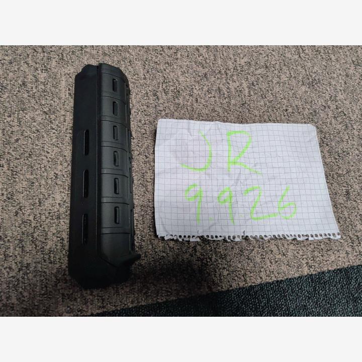 Magpul MOE mid-length AR etukahva UUSI