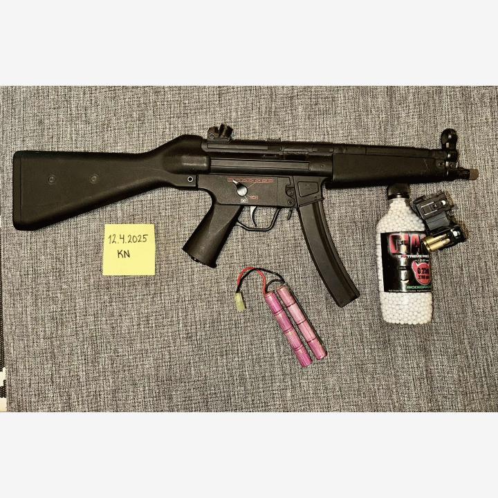 Myydään G&G MP5 airsoft-ase – 2 lipasta + 2700 kpl 0.25g kuulia