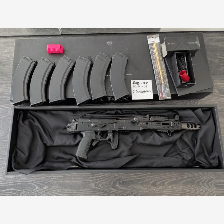 TM AKX GBB