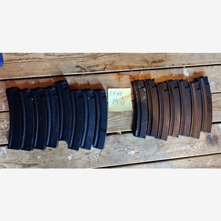 Muovisia MP5 lippaita