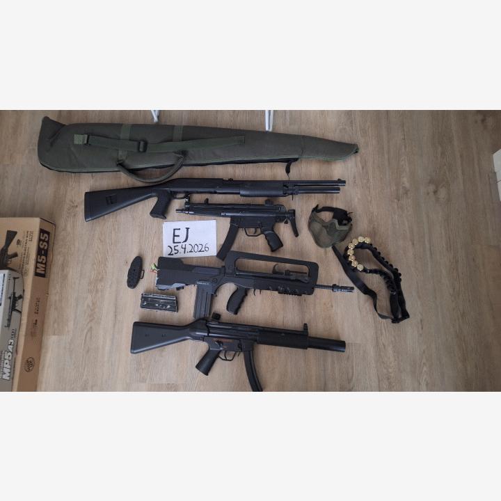 Läjä aseita + muuta