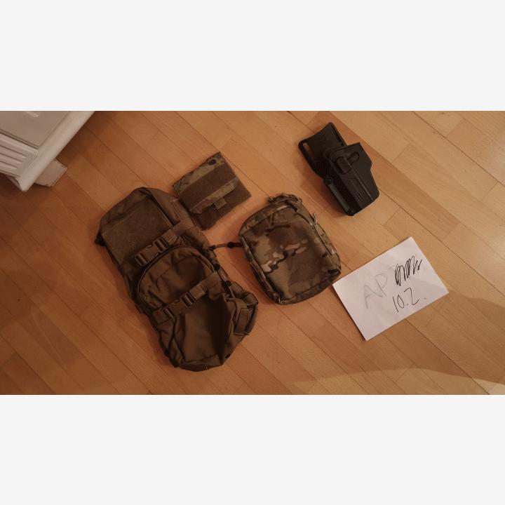 Taskuja ja pistoolikotelo